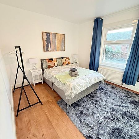 Cricklewood Broadway Guest Home Лондон Екстер'єр фото