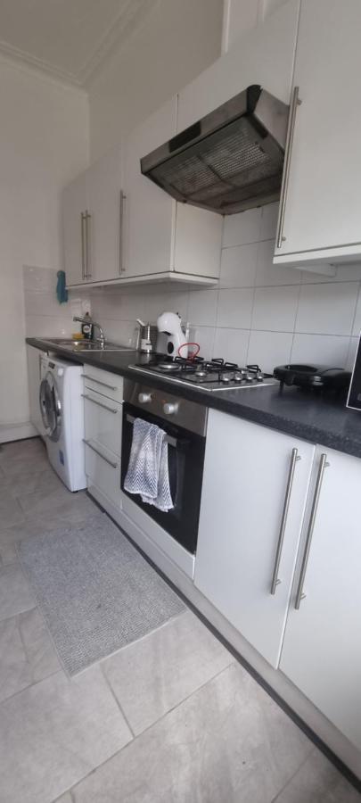 Cricklewood Broadway Guest Home Лондон Екстер'єр фото