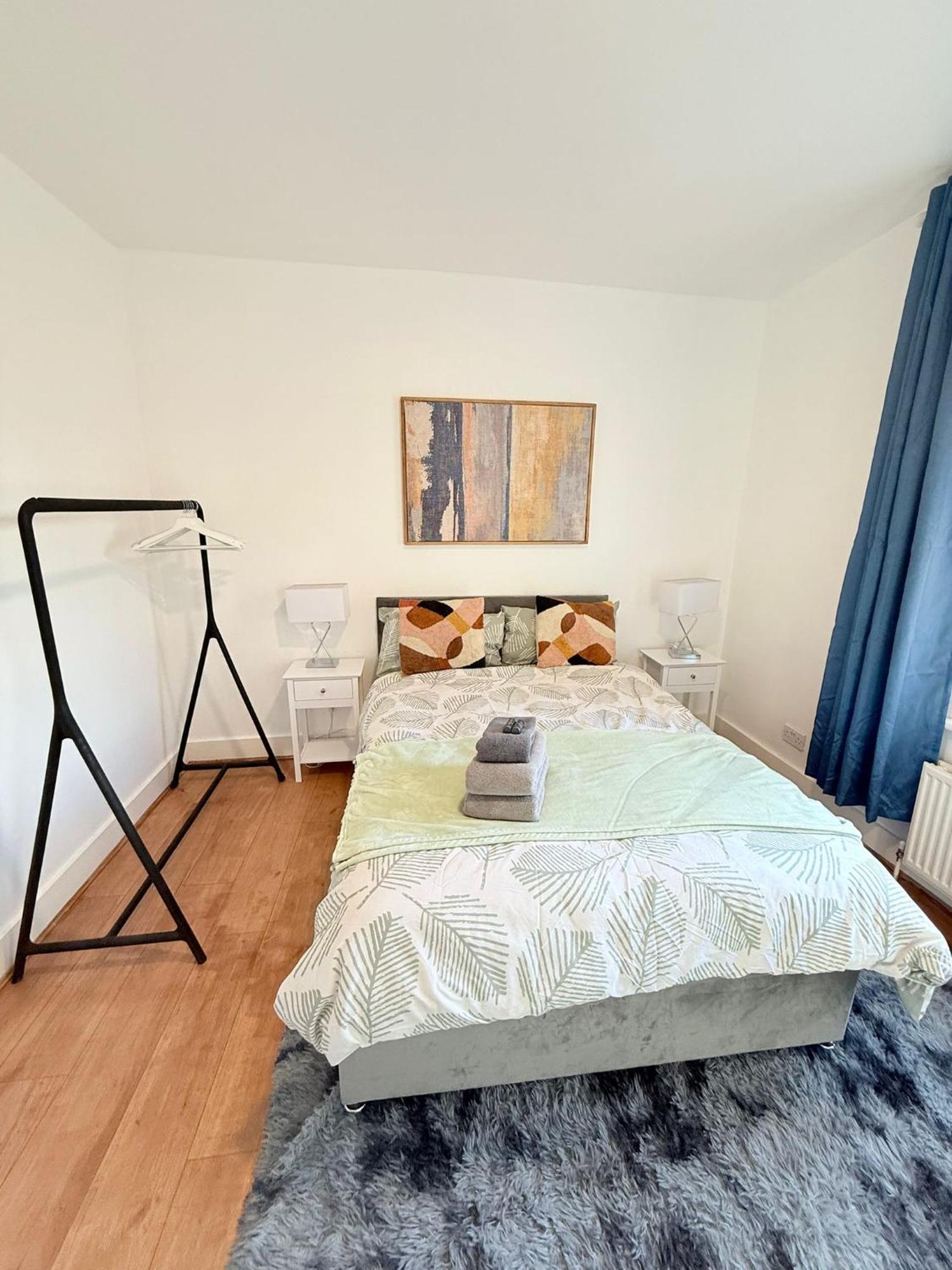 Cricklewood Broadway Guest Home Лондон Екстер'єр фото