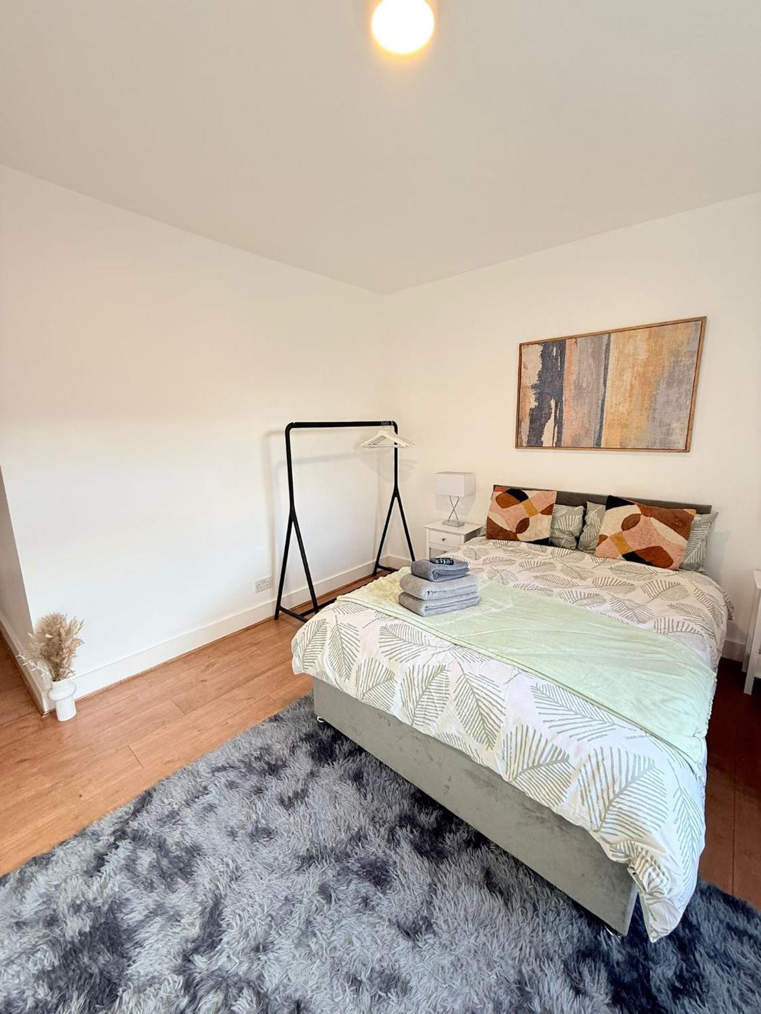 Cricklewood Broadway Guest Home Лондон Екстер'єр фото